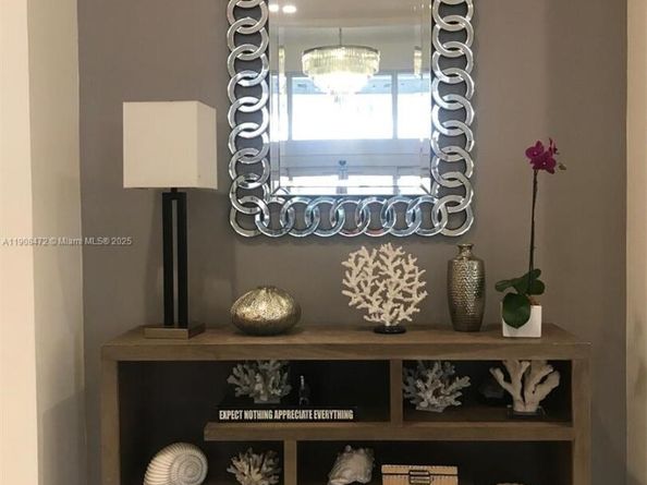 100 Lincoln Rd 702, Miami Beach FL 33139