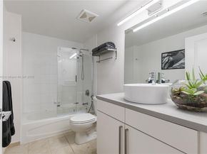 1250 S Miami Ave 1206, Miami FL 33130