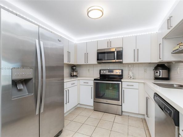 1250 S Miami Ave 1206, Miami FL 33130