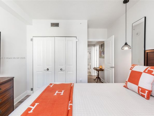 1250 S Miami Ave 1206, Miami FL 33130