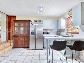 5015 E Palm Ct, Hialeah FL 33013