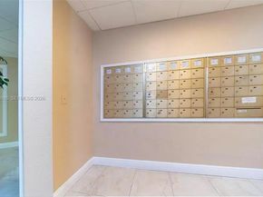 3800 N Hills Dr 406, Hollywood FL 33021