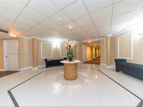 3800 N Hills Dr 406, Hollywood FL 33021