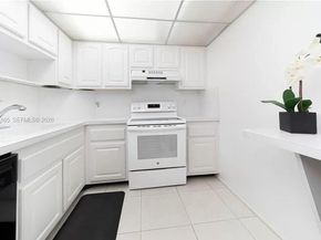 3800 N Hills Dr 406, Hollywood FL 33021