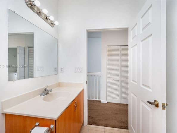 3105 NW 25th Terrace 3105, Oakland Park FL 33309