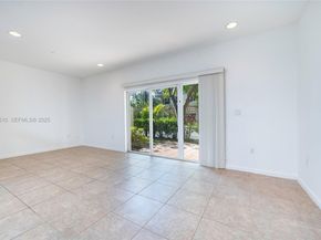 3105 NW 25th Terrace 3105, Oakland Park FL 33309