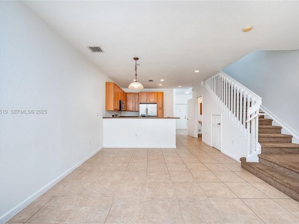 3105 NW 25th Terrace 3105, Oakland Park FL 33309