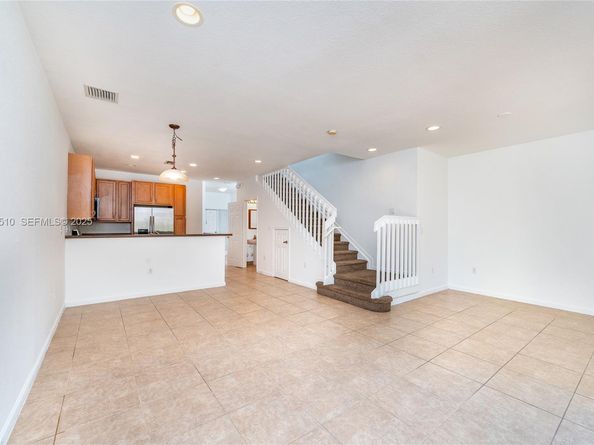 3105 NW 25th Terrace 3105, Oakland Park FL 33309