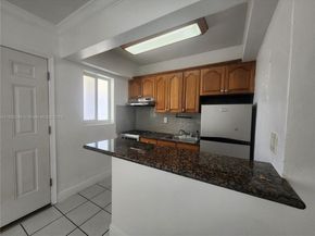 1014 Salzedo St 304, Coral Gables FL 33134