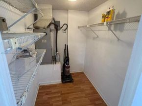 900 NE 195th St 702, Miami FL 33179
