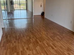 900 NE 195th St 702, Miami FL 33179