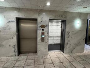 900 NE 195th St 702, Miami FL 33179