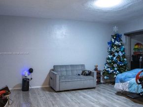 20490 NW 7th Ave 15, Miami Gardens FL 33169