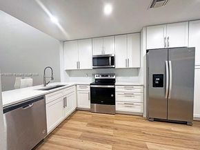 7510 S Pinewalk Dr S 104, Margate FL 33063