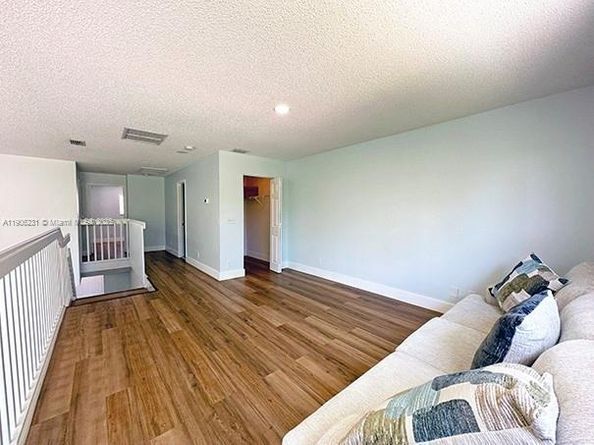 7510 S Pinewalk Dr S 104, Margate FL 33063