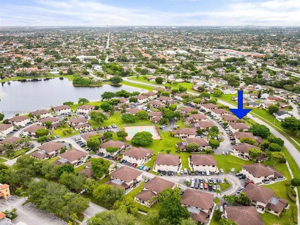 4605 SW 139th Ct 814, Miami FL 33175