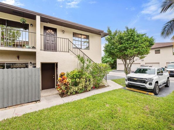 4605 SW 139th Ct 814, Miami FL 33175