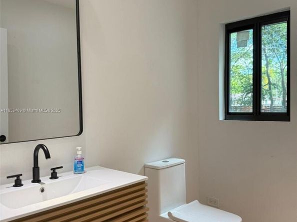 173 NW 107th St, Miami Shores FL 33168