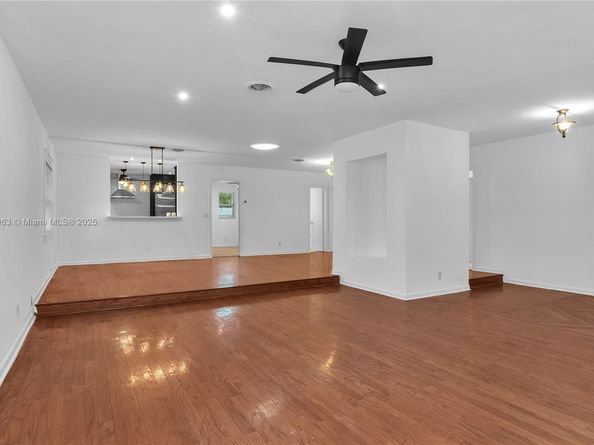 1235 Tyler St, Hollywood FL 33019