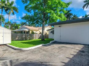 1235 Tyler St, Hollywood FL 33019