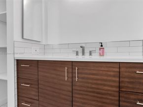 1235 Tyler St, Hollywood FL 33019