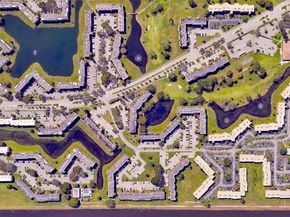 9041 Sunrise Lakes Blvd 106, Sunrise FL 33322