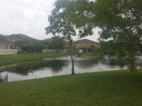 4337 Laurel Pl, Weston FL 33332