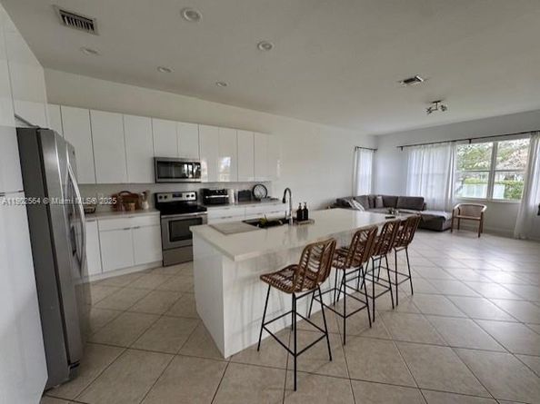 4337 Laurel Pl, Weston FL 33332