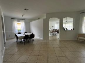 4337 Laurel Pl, Weston FL 33332