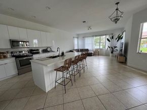 4337 Laurel Pl, Weston FL 33332