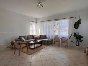 4337 Laurel Pl, Weston FL 33332