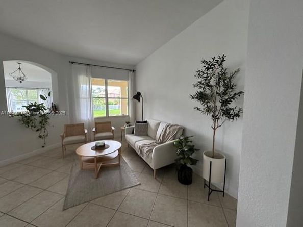 4337 Laurel Pl, Weston FL 33332