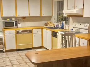 8947 SW 12th St, Miami FL 33174