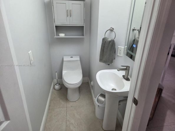 9982 SW 162nd Ct, Miami FL 33196