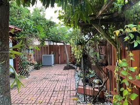 9982 SW 162nd Ct, Miami FL 33196