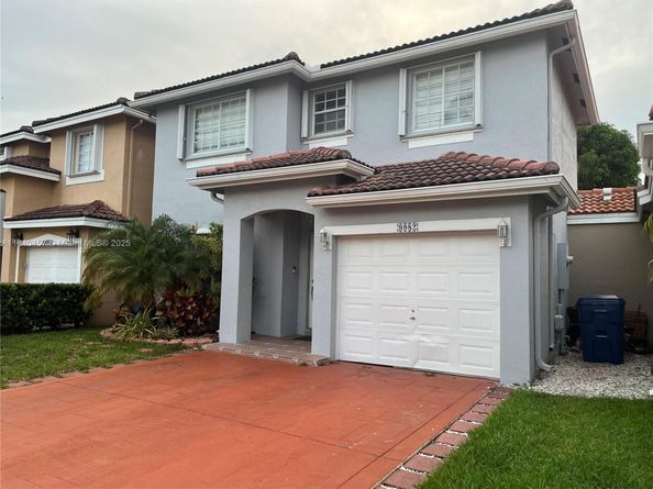 9982 SW 162nd Ct, Miami FL 33196