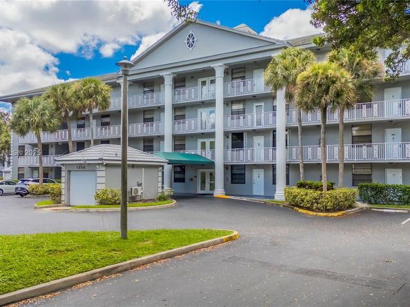 1506 Whitehall Dr 101, Davie FL 33324