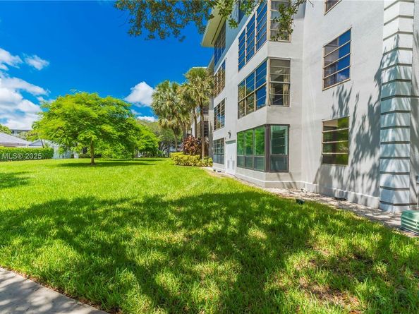 1506 Whitehall Dr 101, Davie FL 33324