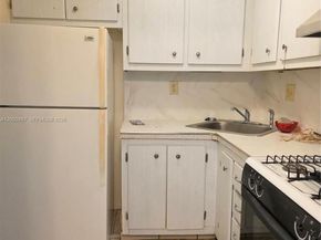 135 NE 202nd Ter N4, Miami Gardens FL 33179