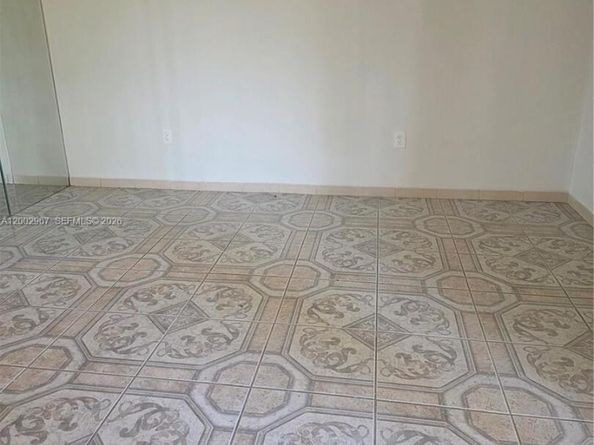 135 NE 202nd Ter N4, Miami Gardens FL 33179