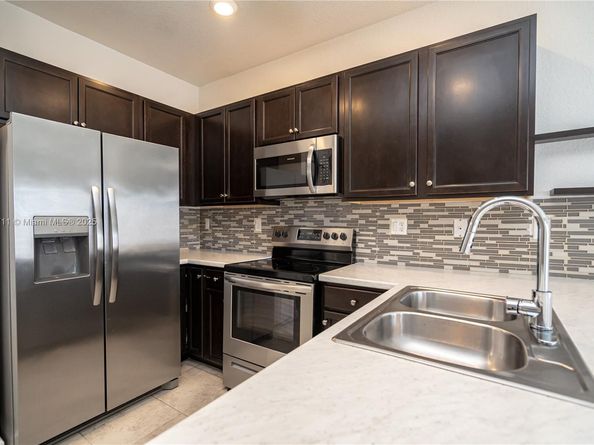 11374 SW 254th Ter, Homestead FL 33032