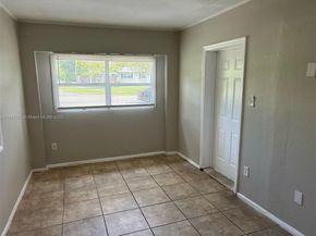 4021 NW 7th Ave, Deerfield Beach FL 33064