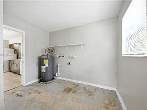 4021 NW 7th Ave, Deerfield Beach FL 33064
