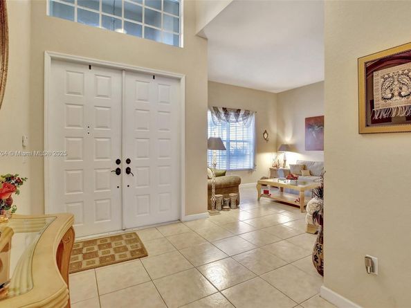 19151 N Hibiscus St, Weston FL 33332