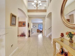 19151 N Hibiscus St, Weston FL 33332