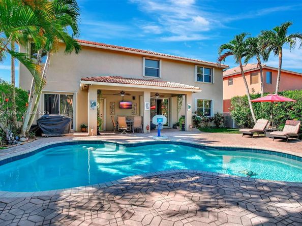 19151 N Hibiscus St, Weston FL 33332