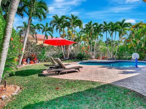 19151 N Hibiscus St, Weston FL 33332