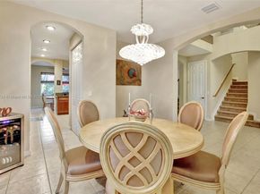 19151 N Hibiscus St, Weston FL 33332