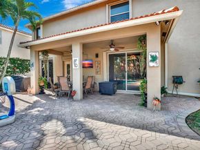 19151 N Hibiscus St, Weston FL 33332