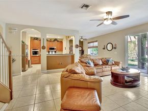 19151 N Hibiscus St, Weston FL 33332